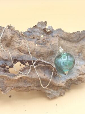 Collier avec perle de verre de Murano, inclusion d'aventurine et décor lapis